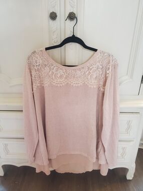 Women's Lace Yoke Long Sleeve Top - Blush Pink